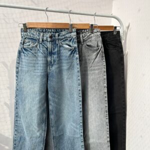 high rise STRIGHT leg denim jeans