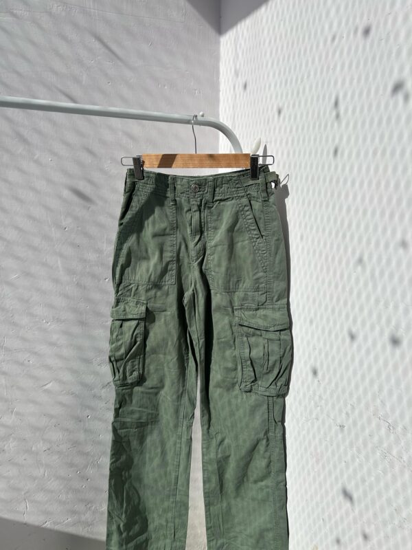 GREEN 6 POCKET CARGO PANTS UNISEX - Image 2