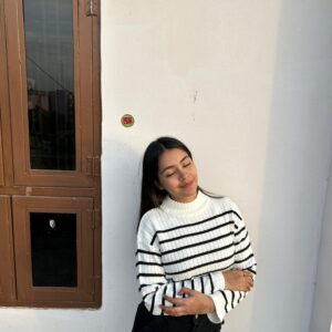 WHITE Boxy-style jumper