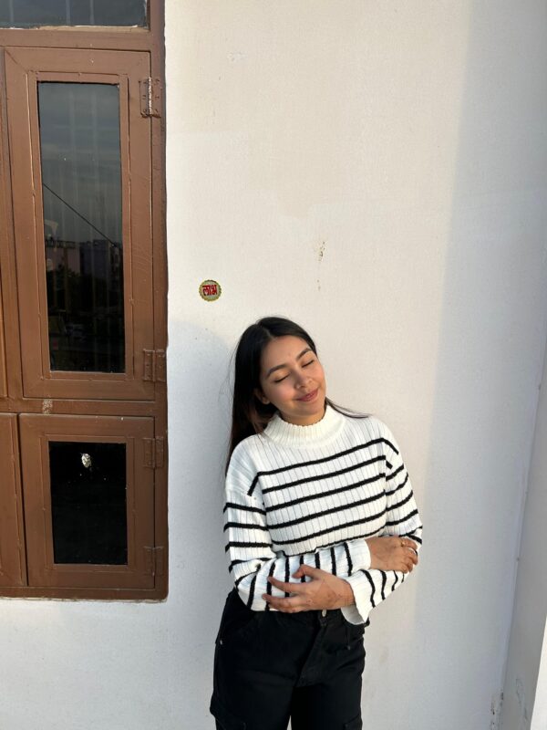 WHITE Boxy-style jumper - Image 2