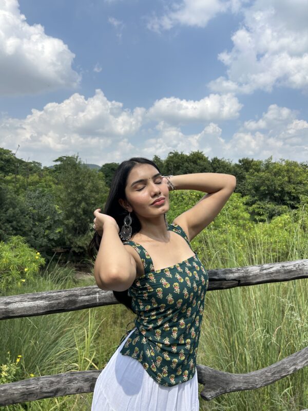Teekhi mirchi top (Green)